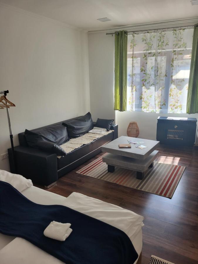Fakapu Pince Es Panzio Bed & Breakfast โทไก ภายนอก รูปภาพ